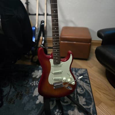 Fender "Squier Series" Standard Stratocaster 1992 - 1996 Burnt Orange/Red image 4