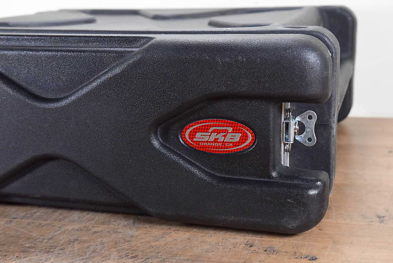 SKB 1SKB-RLX3 3U Roll-X Rack Case (church owned) CG00S6B