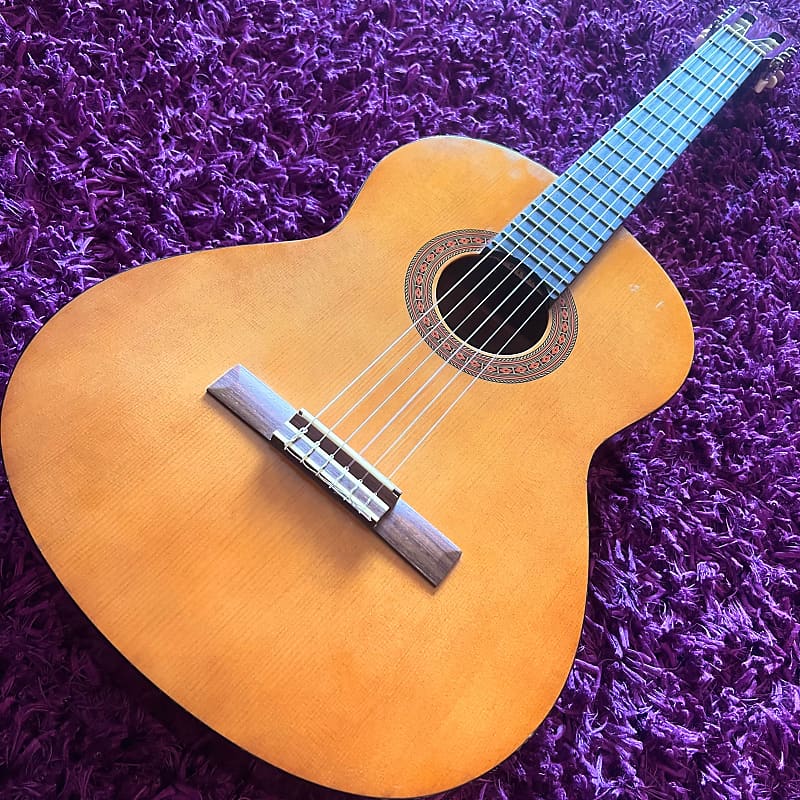 Yamaha C-40 Student Classical Nylon String Guitar | Reverb