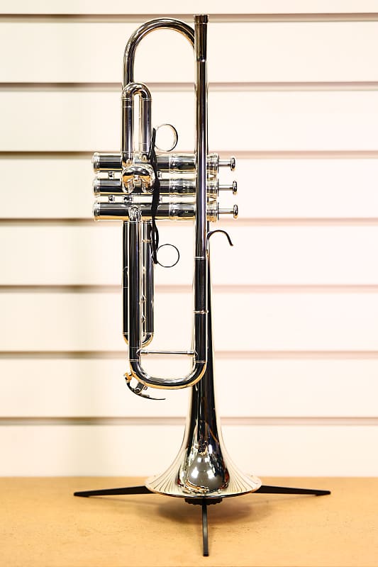 Yamaha YTR-8335RGS Xeno Bb Trumpet w/ Reversed Lead Pipe