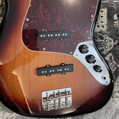 Fender Vintera '60s Jazz Bass with Pau Ferro Fretboard 2019 - Present - 3-Color Sunburst MX22170967 image 6