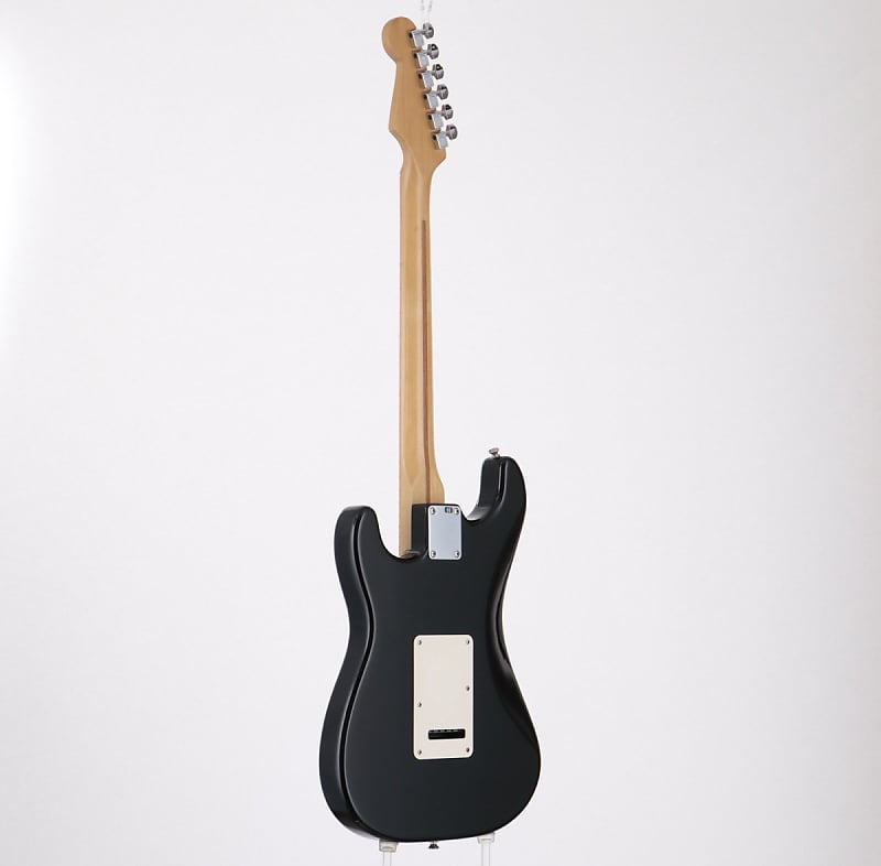 超限定仕様のストラトキャスター！Fender Noir Stratocaster