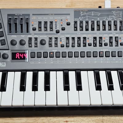 Roland JD-08 Boutique Series Programmable Synthesizer Module with K-25m Mini Keyboard image 1