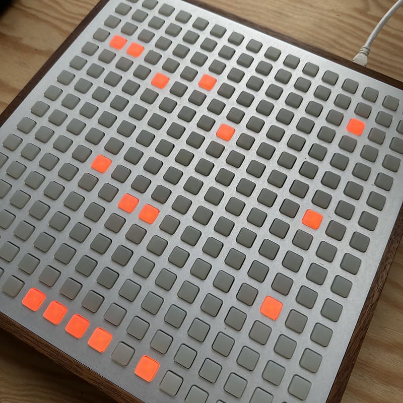 Monome Grid 256 NON-VARIBRIGHT 2010 - Walnut