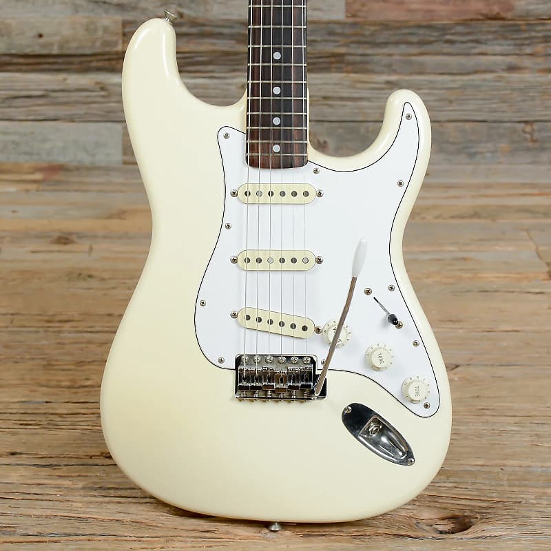 Fender stratocaster ST-72 ジャンク Fender Stratocaster ST'72-DSC type Y. Malmsteen Scalopée