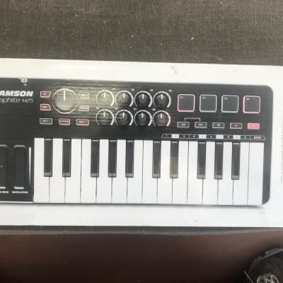 Samson Graphite M25 Mobile Mini USB MIDI Controller | Reverb