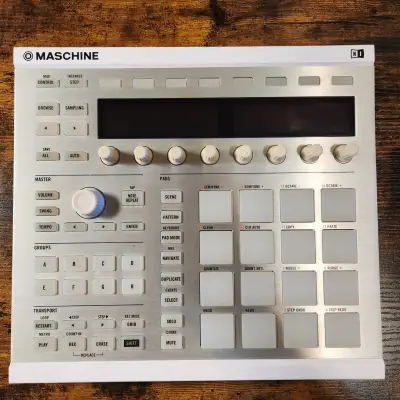 Native Instruments Maschine MKII Groove Production Studio (INCL SOFTWARE) image 2