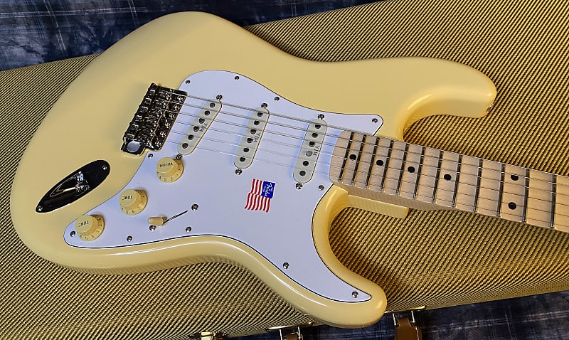 NEW!! 2023 Fender Yngwie Malmsteen Artist Series Signature Stratocaster - Vintage White - Authorized Dealer!! RARE! In Stock - 8.1lbs - G02296 image 1
