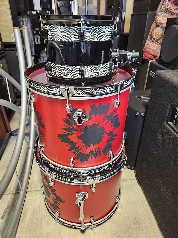 Beat Boogie Custom HandPaintedCustom WrapThreePiece Drum Reverb