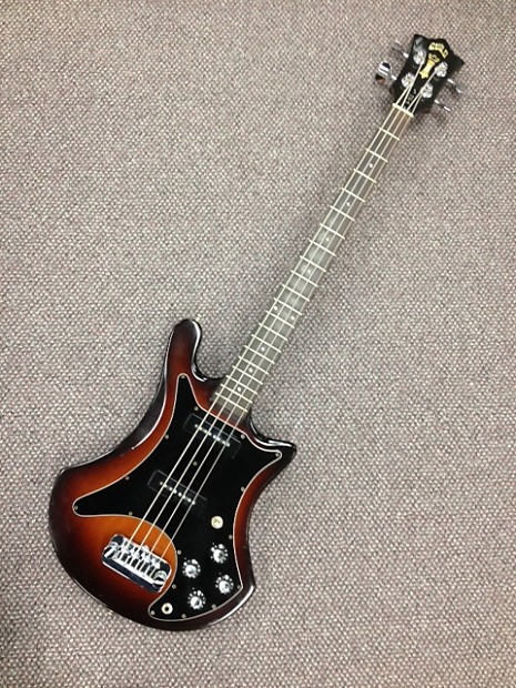 Guild bass best sale b302