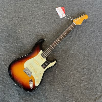 Fender American Ultra Stratocaster RW Ultraburst 7lbs, 15oz US210042657 image 2