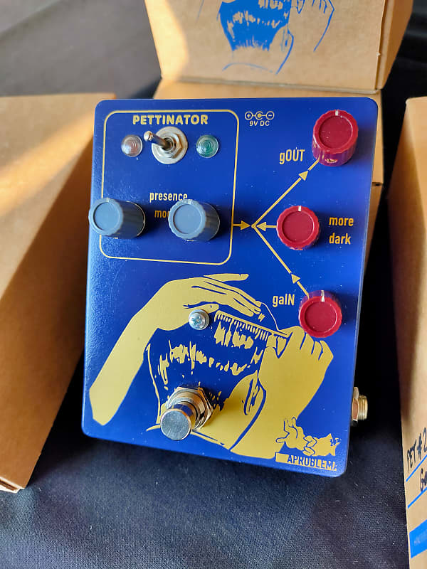 aproblema PETTINATOR - 2025 - blue / gold image 1