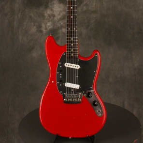 Fender Musicmaster II refinished string-thru modification 1966 Red image 2