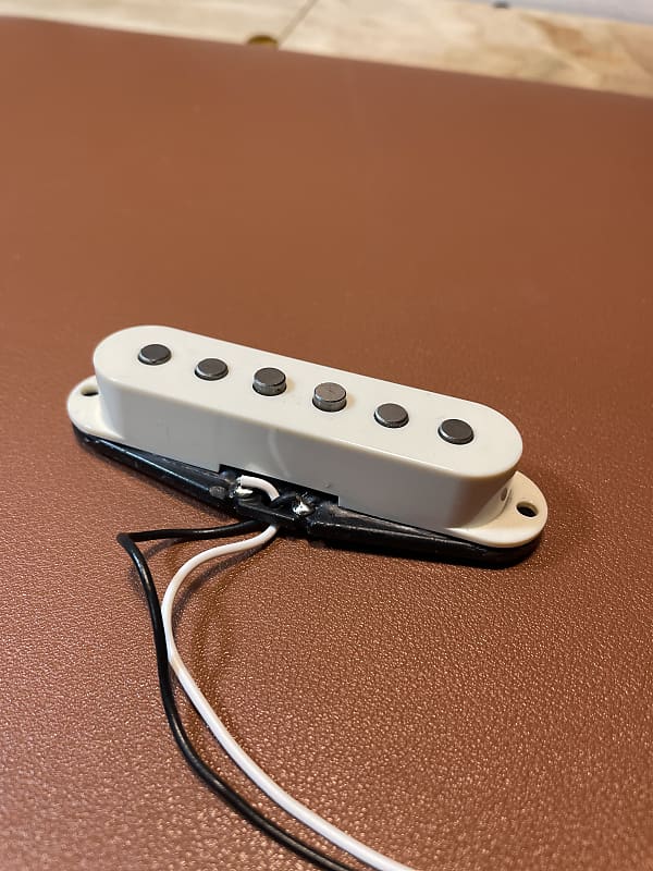 Fender Classic Vibe 70's Guitar Pickup Bridge 2010's - White image 1