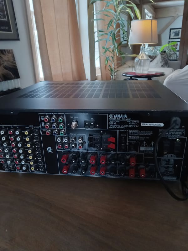 Yamaha RX-V650 1990&#039;s - Black  			