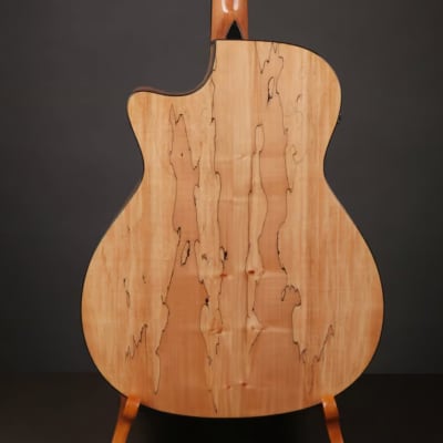Teton STG130SMCENT Spruce/Spalted Maple Grand Concert with Electronics 2010s - Natural image 2