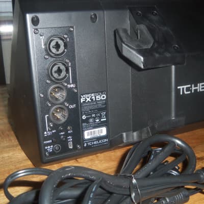 TC Helicon VoiceSolo FX150 150W 6.5 inch 2-way Personal Monitor