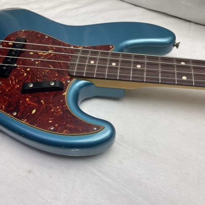 Fender Custom Shop '64 Jazz Bass Relic 4-string J-Bass with COA + Case 2023 - Ocean Turquoise / Rosewood fingerboard image 5