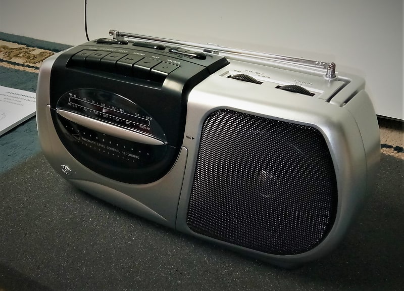 Durabrand online Radio Cassette Recorder AC /