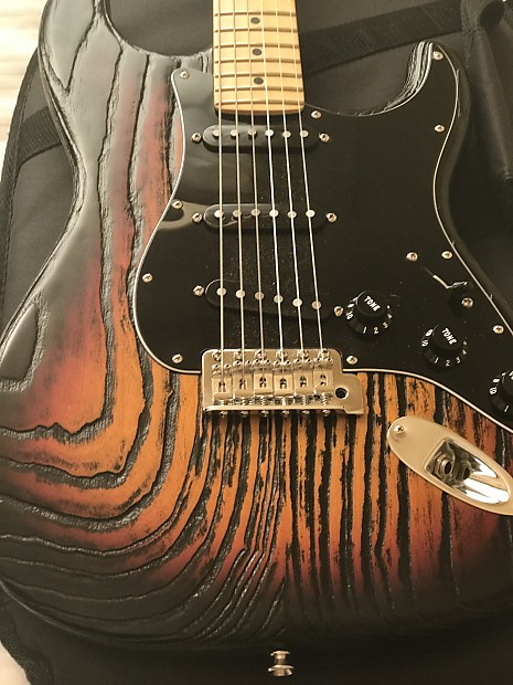 Sandblasted stratocaster 2025