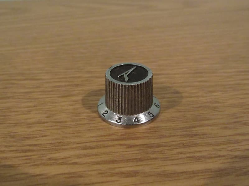 1982 Peavey T40 Bass Knob Reverb