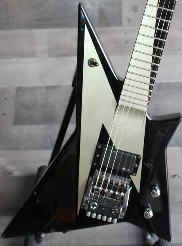 Washburn Ace Frehley AF-40 V Lightning Bolt Very Rare Guitar 1986