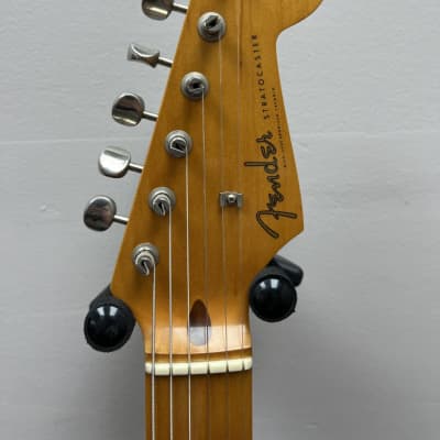 Fender Stratocaster ST-57 Reissue 1994 - 2 Tone Sunburst image 5