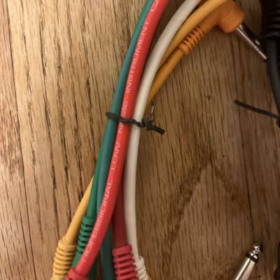 2 Fender vintage volt instrument cables & 25 various sized pedalboard cables image 4