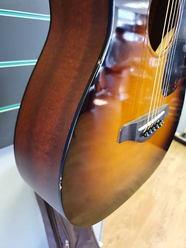 Yamaha FG Junior JR2 2015 Sunburst Travel Sized Acoustic Guitar