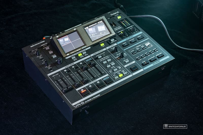 Roland VR-5 AV Video Mixer Switcher Recorder