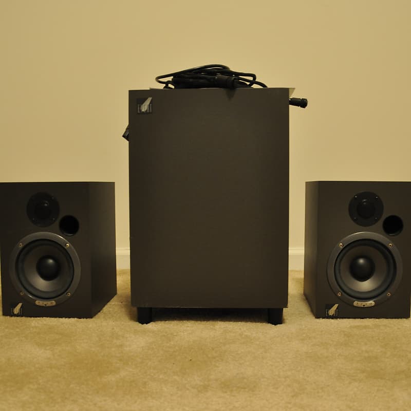 Event Tria 2.1 Powered studio monitor system Reverb