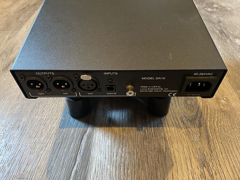 Lavry DA10 D/A Converter Monitoring Preamp and Headphone Amplifier