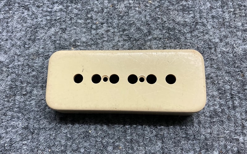 1970s Gibson White  P-90 Pickup Cover UC 452 B image 1
