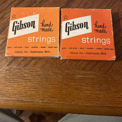 Gibson Strings/case candy 1960,s - Orange/black image 1
