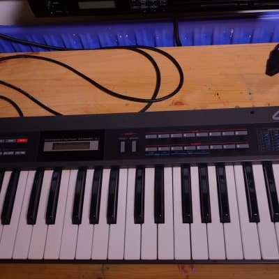 Roland Alpha Juno-1 49-Key Programmable Polyphonic Synthesizer 1985 - 1988 - Black