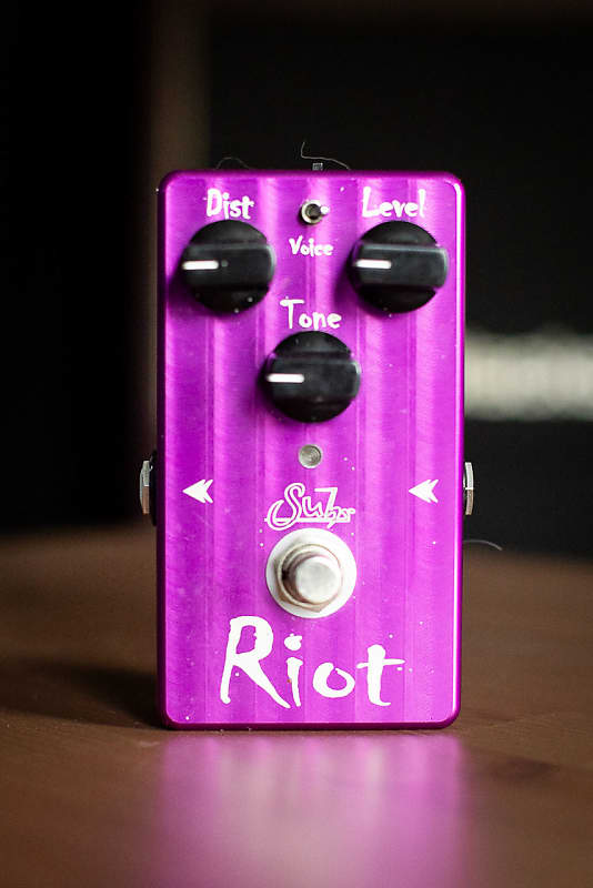 Suhr Riot