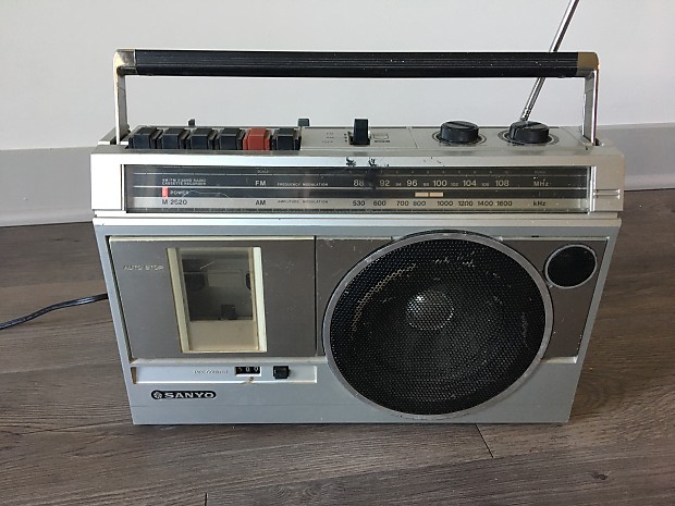 Sanyo M2820 Vintage Radio/Cassette Player 1980's image 1