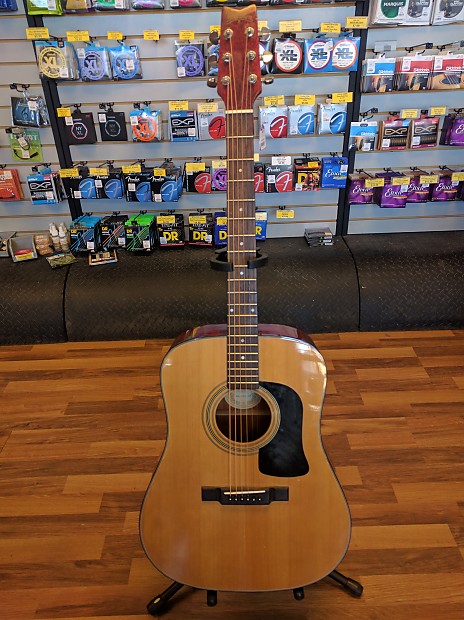 Washburn d10 shop acoustic guitar price