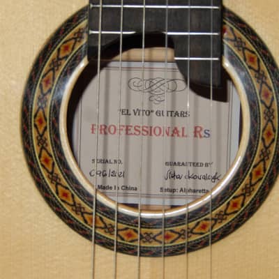 LEGENDARY "EL VITO" PROFESSIONAL RS - LUTHIER MADE - WORLD CLASS - CLASSICAL GRAND CONCERT GUITAR - SPRUCE/INDIAN ROSEWOOD image 4