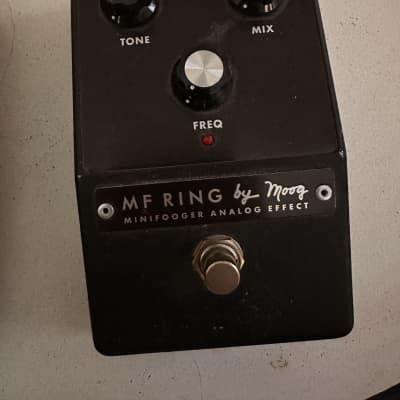 Moog Minifooger MF Ring Ring Mod Pedal