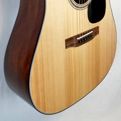 Blueridge BR-40 Acoustic Dreadnought Guitar, Solid Sitka Spruce Top, Mahogany Back and Sides image 3