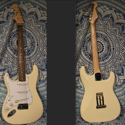 2012 Fender USA Lefty Olympic White Stratocaster Build image 2