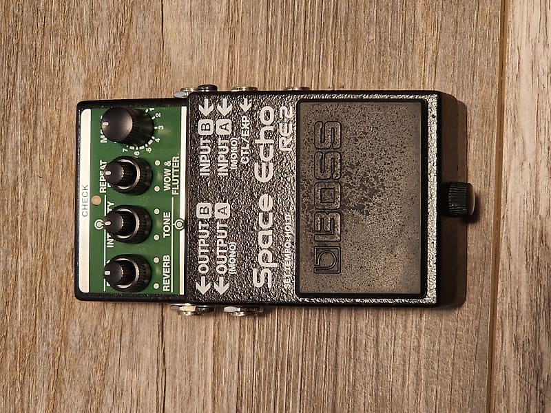 Boss RE-2 Space Echo