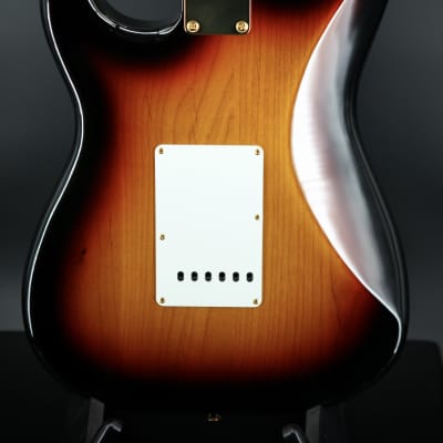 Fender MIJ TRADITIONAL STRATOCASTER LIMITED RUN REVERSE HEAD 2023 - 3-tone Sunburst image 6