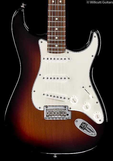 Fender Player Stratocaster 3 Color Sunburst Pau Ferro - MX20116260-7.75 lbs image 1