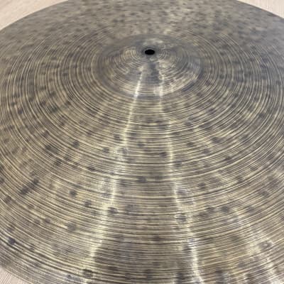 Istanbul Agop 22" 30th Anniversary Ride Cymba 2114 g. + Leather Cymbal Bag image 8