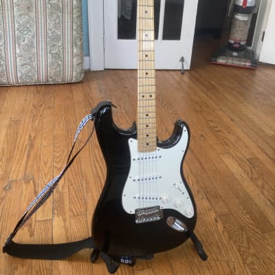 Fender Player Stratocaster with Maple Fretboard 2018 - Present Black image 7