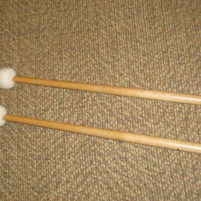 one pair new old stock (with packaging) Vic Firth T3 American Custom TIMPANI - STACCATO MALLETS (Medium hard for rhythmic articulation) Head material / color: Felt / White -- Handle Material: Hickory (or maybe Rock Maple) from 2019 image 21