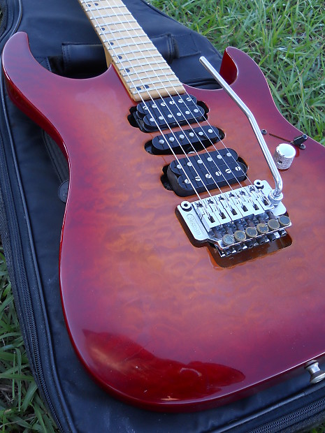 1992 Washburn MG104 Hand Made Chicago USA Electric Guitar