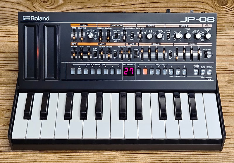 Roland JP-08 Boutique Digital Synthesizer Sound Module With